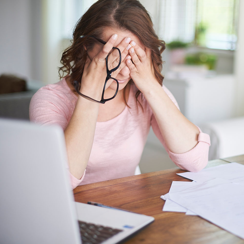 La importancia de controlar los pensamientos negativos crónicos en nuestra vida diaria atrae beneficios para nuestra salud y evitan problemas y deterioro mental